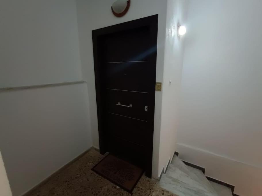 Athens Sky Suites 1 Пірей Екстер'єр фото