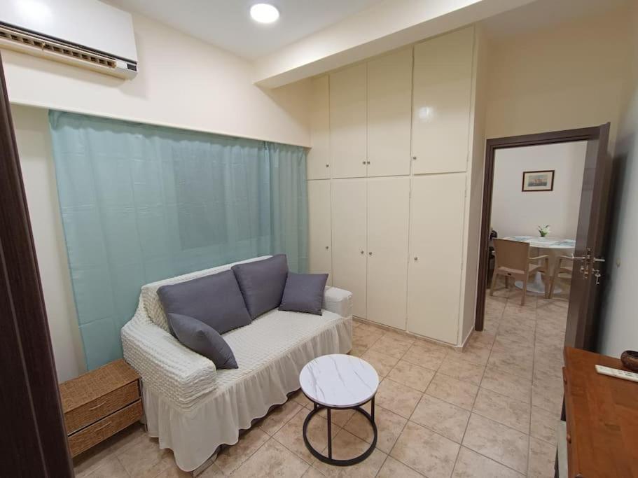 Athens Sky Suites 1 Пірей Екстер'єр фото