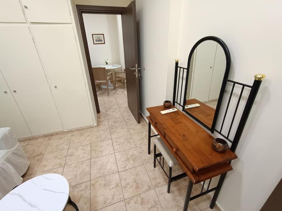 Athens Sky Suites 1 Пірей Екстер'єр фото